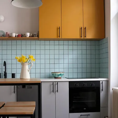 Artists Flat In Centre