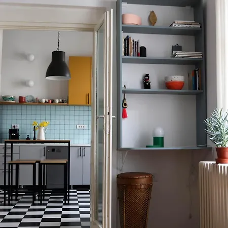 Artists Flat In Centre Apartament